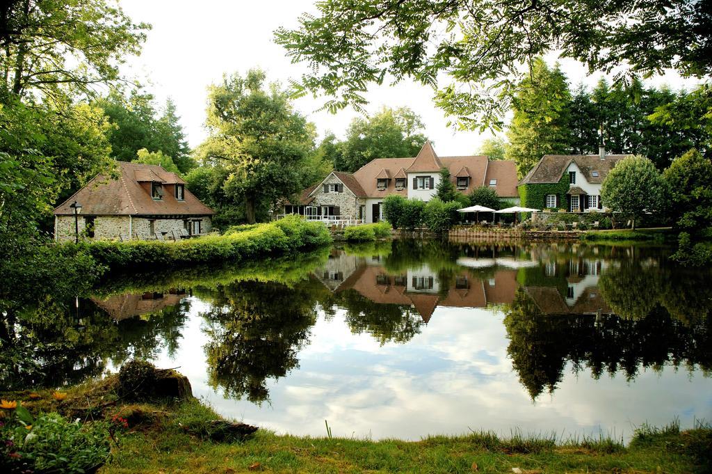 Au Moulin De La Gorce Bed and Breakfast La Roche-lʼAbeille Exteriör bild